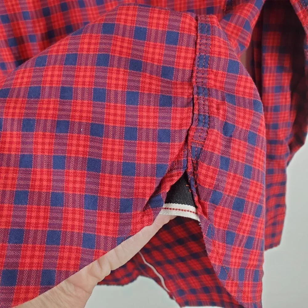Banana Republic Tailored Slim Fit Button up Shirt Men Large Red plaid Pearl Snap